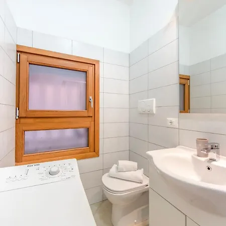 Appartamento Andrea Flat Mezzanine Floor