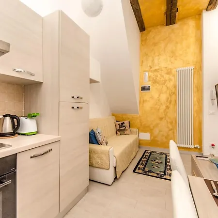 Andrea Flat Mezzanine Floor *