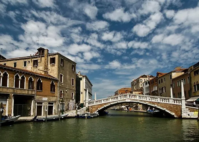 Andrea Flat Mezzanine Floor Apartment Venice